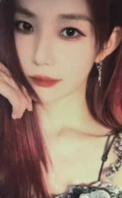 徐楚雯《终极殿堂》自拍小卡 ver.B