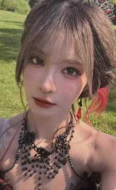 杨冰怡《终极殿堂》自拍小卡 ver.B