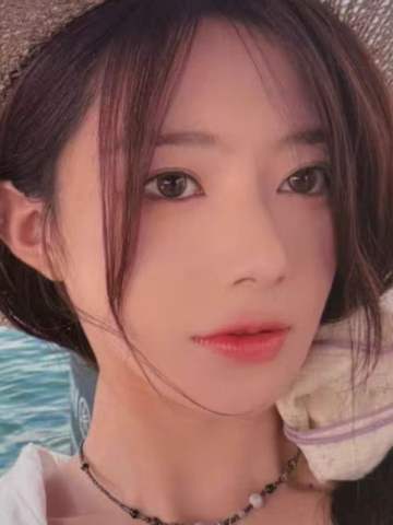 胡晓慧《终极殿堂》自拍小卡 ver.B