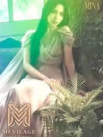 MEVILAGE美瞳代言卡 ver.D