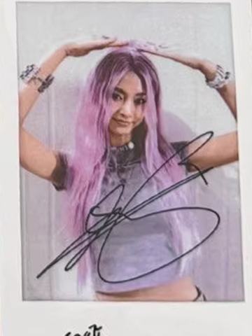 yzy上海签售1.0中签卡 瑜