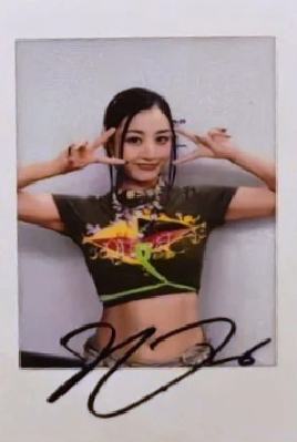 yzy上海签售2.0中签卡 效