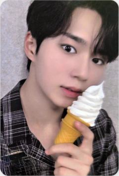 金俊抒 星光实体卡