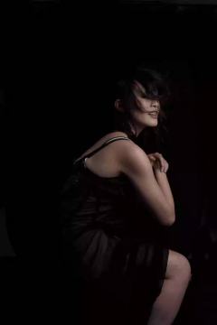 独角戏《金漆的鸟笼》-资料图