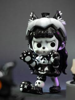 MONO WOLF黑色电影-资料图