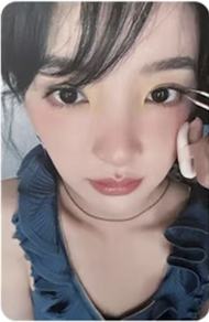 红秀杂志自拍卡