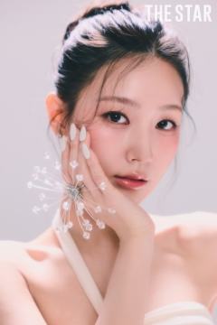 THE STAR杂志周边