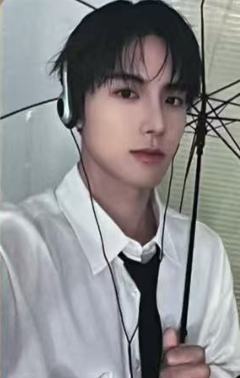 mb签售2.0艾 想见你ver.