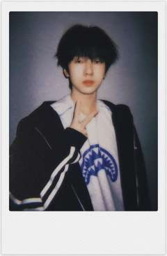 25台历单人款隐藏卡 玮辰