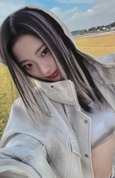 快闪场限卡 露 自拍ver.B