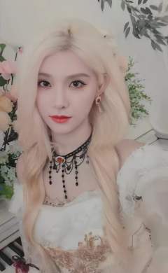 唐莉佳《秋欧》主题小卡 ver.B