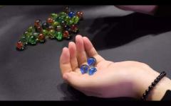 天鹅的单肩包-资料图