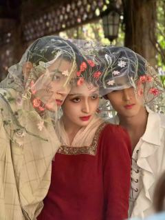 当萧伯纳遇见莎士比亚-资料图