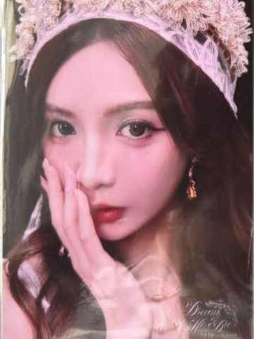 许杨玉琢 Dreams Never Die画册内封ver.C