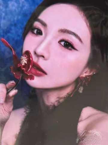 许杨玉琢 Dreams Never Die画册内封ver.A