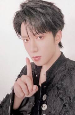 冠军纪念写真单人款小卡4 ver.C