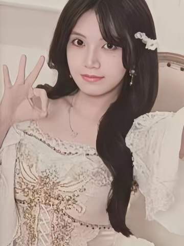 许泳怡《秋欧》主题小卡 ver.B