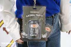 LULU猪鳄鱼台湾限定吊卡（闪鳞）-资料图