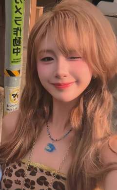 梁娇《金色海岸》自拍小卡 ver.B