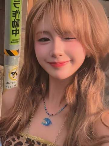 梁娇《金色海岸》自拍小卡 ver.B