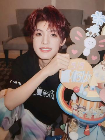 「5/5·ONE有引力」T恤卡 禹