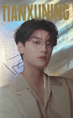 派丽蒙代言镭射卡