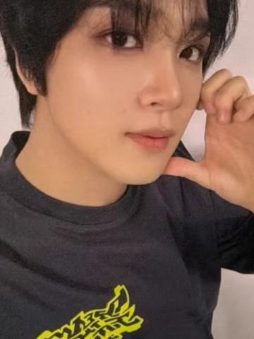 lf坐姿玩偶卡 灿