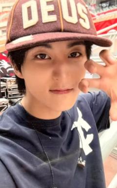 lf坐姿玩偶卡 马