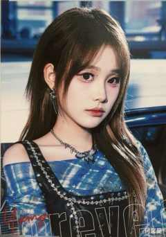 何馨曼 Forever Young无限青春主题生写 ver.A