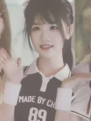 刘欣媛 金色海岸x新学季主题纪念小卡 ver.B