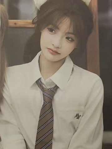 李佳恩 金色海岸x新学季主题纪念小卡 ver.C