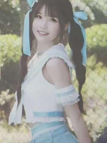 刘欣媛 金色海岸x新学季主题纪念小卡 ver.C