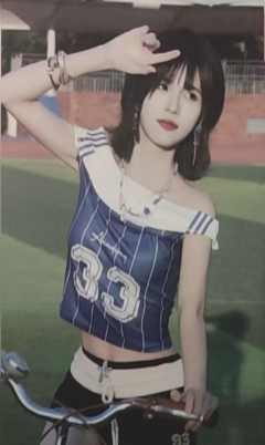 郭晓盈 金色海岸x新学季主题纪念小卡 ver.A