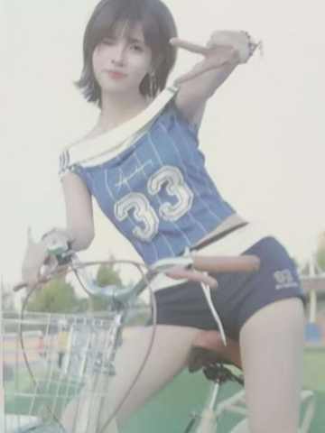 郭晓盈 金色海岸x新学季主题纪念小卡 ver.B