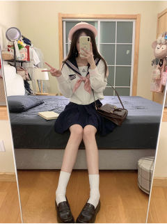 少女航线·中间服套装-资料图