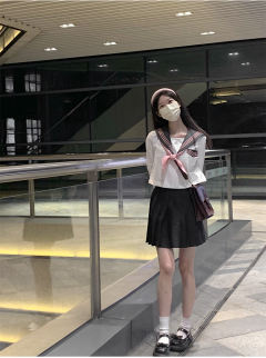 少女航线·中间服套装-资料图