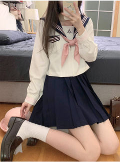 少女航线·中间服套装-资料图