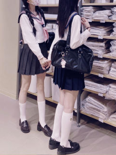 少女航线·中间服套装-资料图