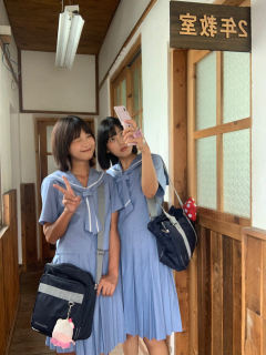 惠知学府·夏服套装-资料图