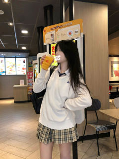 小满·格裙-资料图