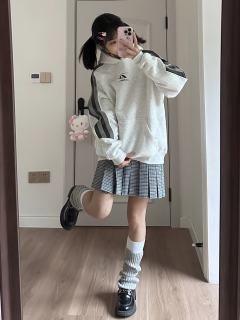 湖蓝·格裙-资料图