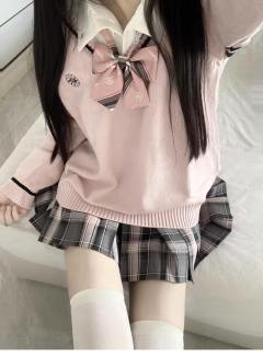 野川莓莓·套头毛衣-资料图