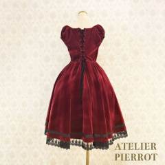Shadowy Soirée Dress-资料图