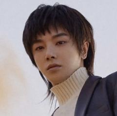 华晨宇杂志周边