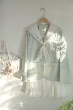 特殊奶绿色 三本水手西服-资料图