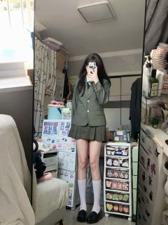 东知纯·套装-资料图