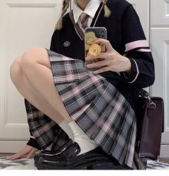野川莓莓·套头毛衣-资料图