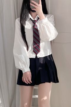 小藤中·衬衫-资料图