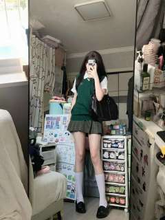 东知纯·套装-资料图