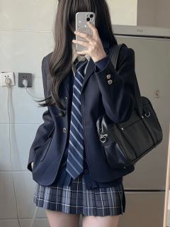 御奈女子·西服-资料图